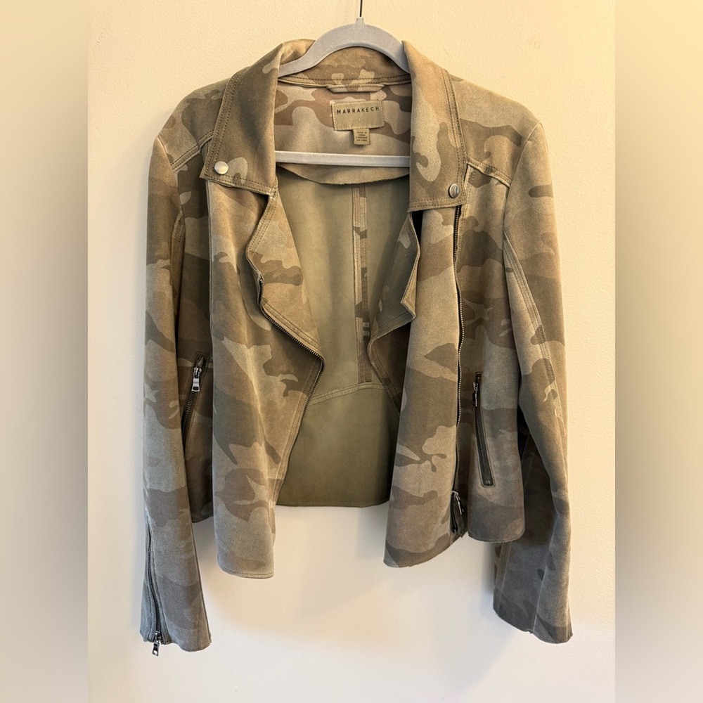 Evereve Women's Camouflage Jacket